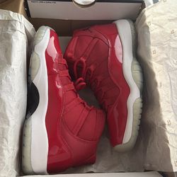 AIR JORDAN 11 RETRO