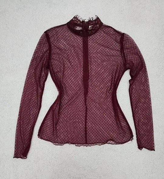 ✅️ Burgundy Long Sleeve Mesh Tee Shirt w/Zipper• Size S• Great Condition• $10firm