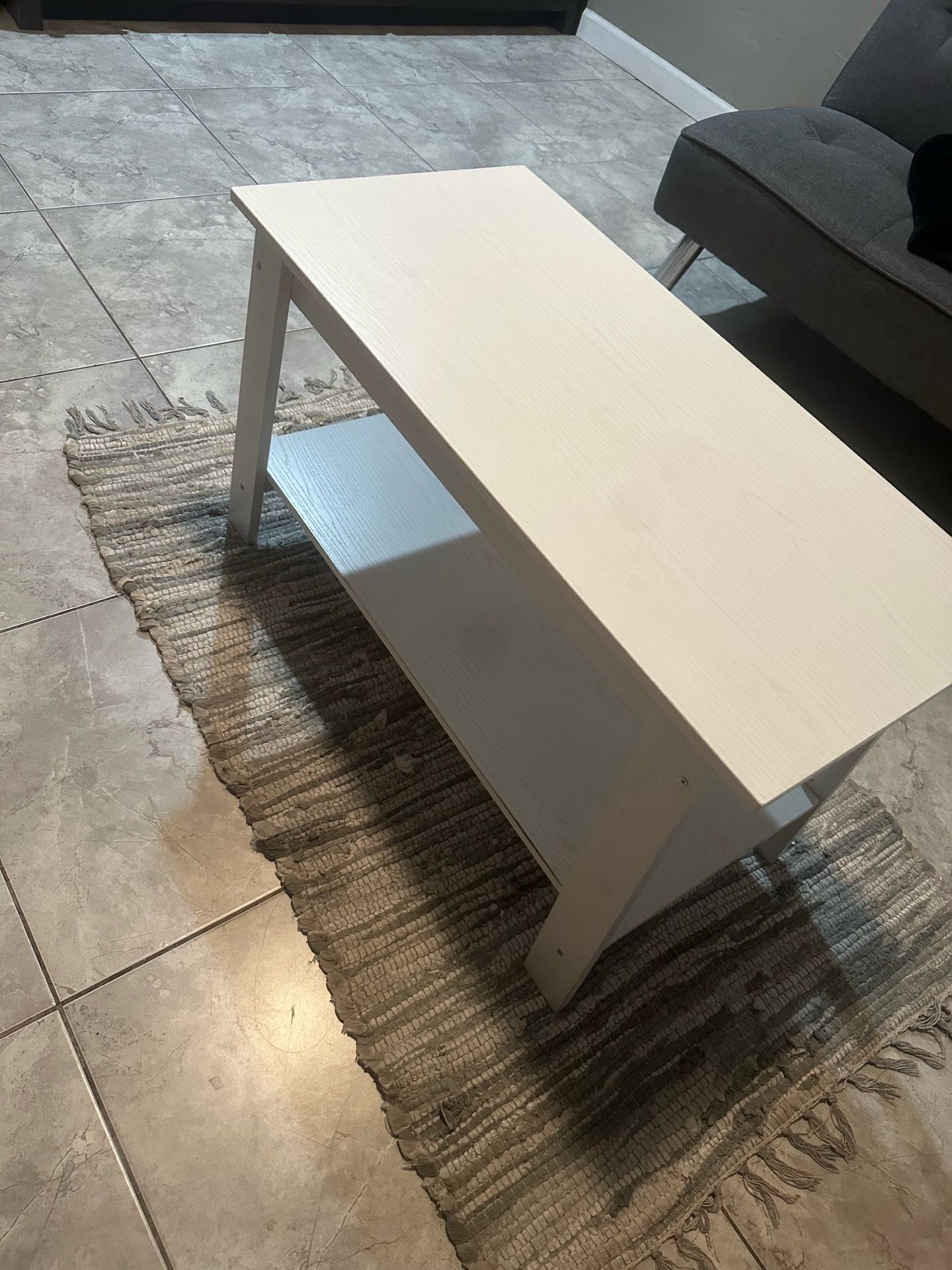 Small Coffee table (white)