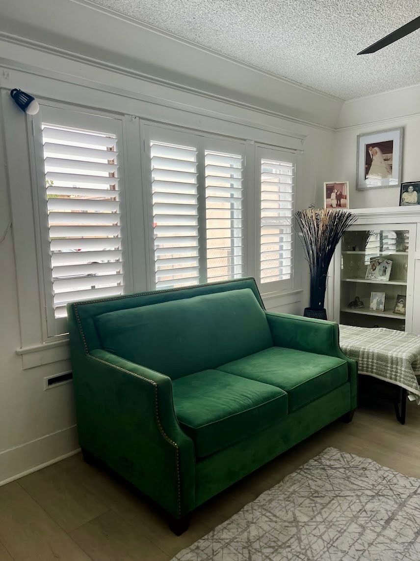 Interior Wood Shutters- Custom, Plantation, Professional Installation, Licensed Company, Window Treatments & Coverings, Persianas De Madera, Espanol