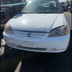 2002 Honda Civic LX front end (PARTS ONLY)