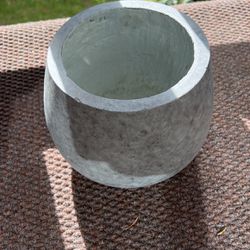 Ceramic Flower Pot 