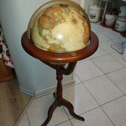 World Globe, 🌎, 3feet, 40" Tall, Excellent Condition 