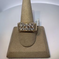 14K yellow gold gents diamond ring 