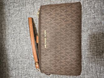 Michael Kors Jet Set Travel Large Logo Continental Wristlet