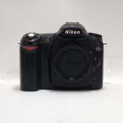 Nikon D50 12.3MP Digital Camera