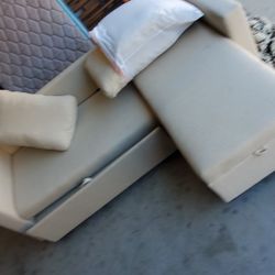 Small Couch  2 Peicee 3 Seater 