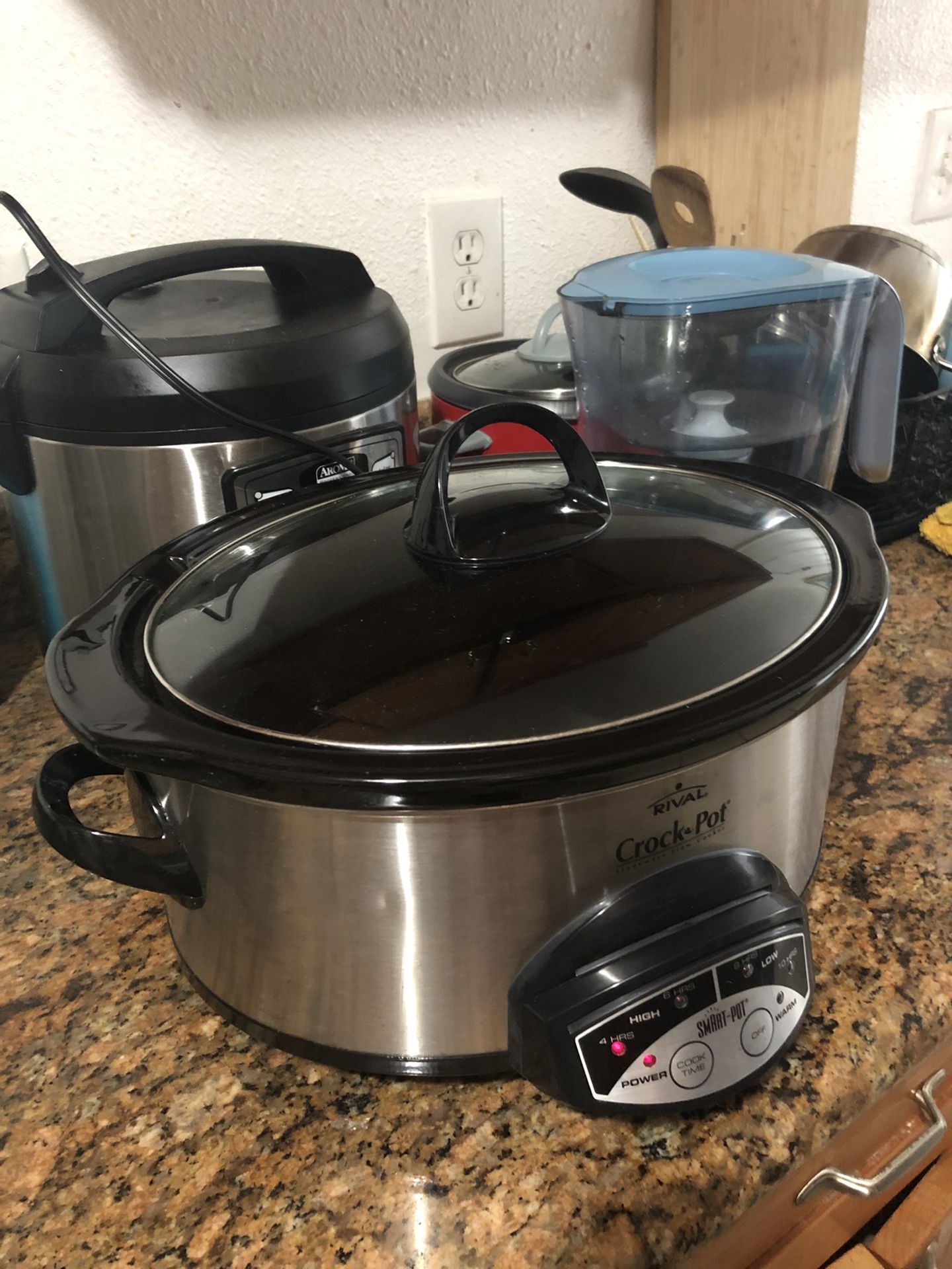 Slow cooker
