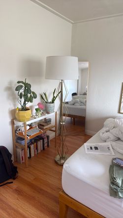 White and gold lamp