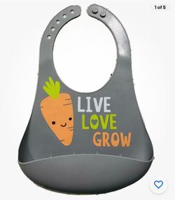 Silicon baby bib with carrot design
