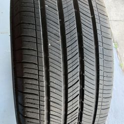 215/55/17 Michelín Tires 