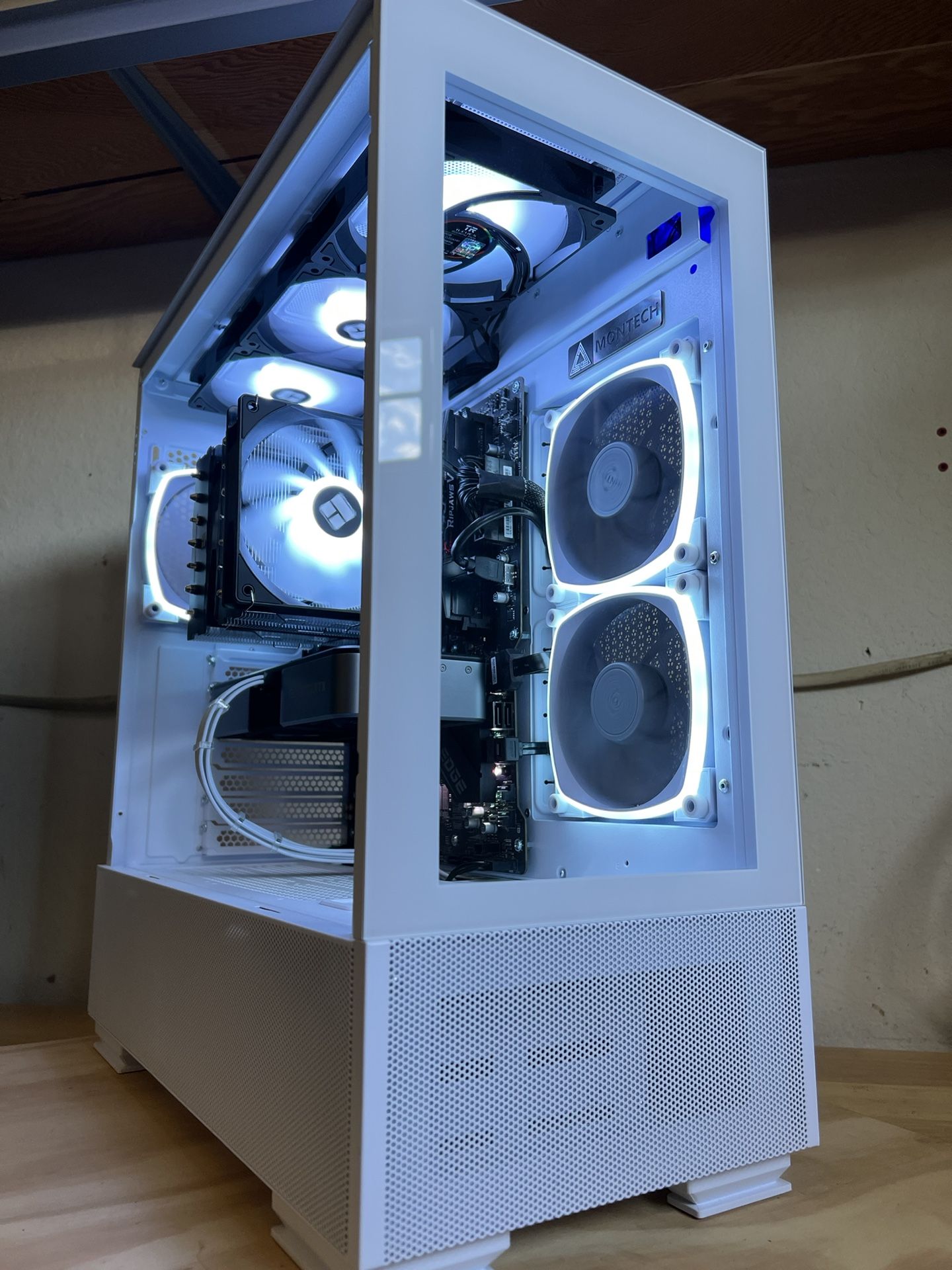 RTX 3070 Clean Gaming PC - i7-10700K / 32GB Ram / Ready to GO!