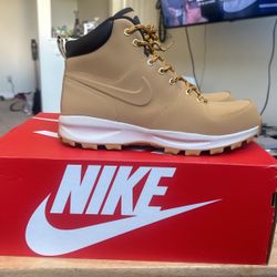 Nike Manda Let her Boot Brown Size 11