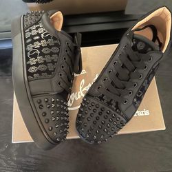 Christian Louis Vuitton for Sale in Parlier, CA - OfferUp