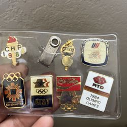 Vintage Pins 