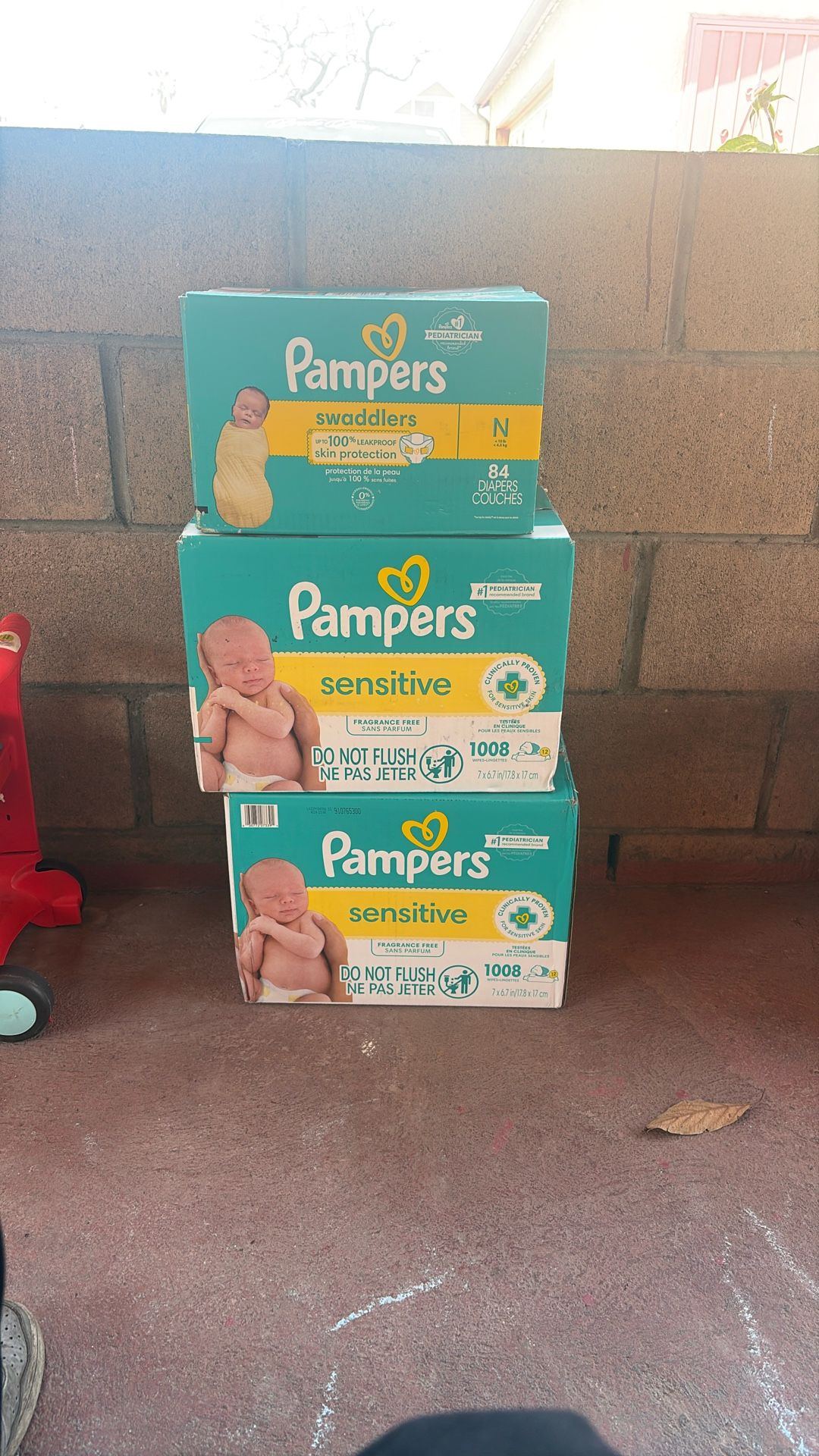 "Pampers" Wipes And Diapers