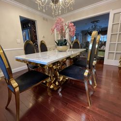 Very Beautiful Gorgeous Brand New  dining set table and chairs