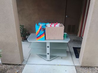 Free Table Poway area pickup