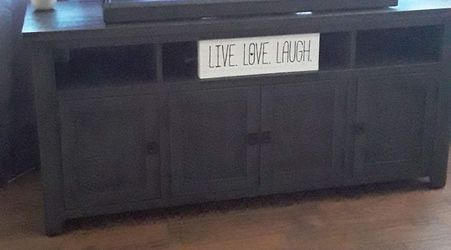 Entertainment center