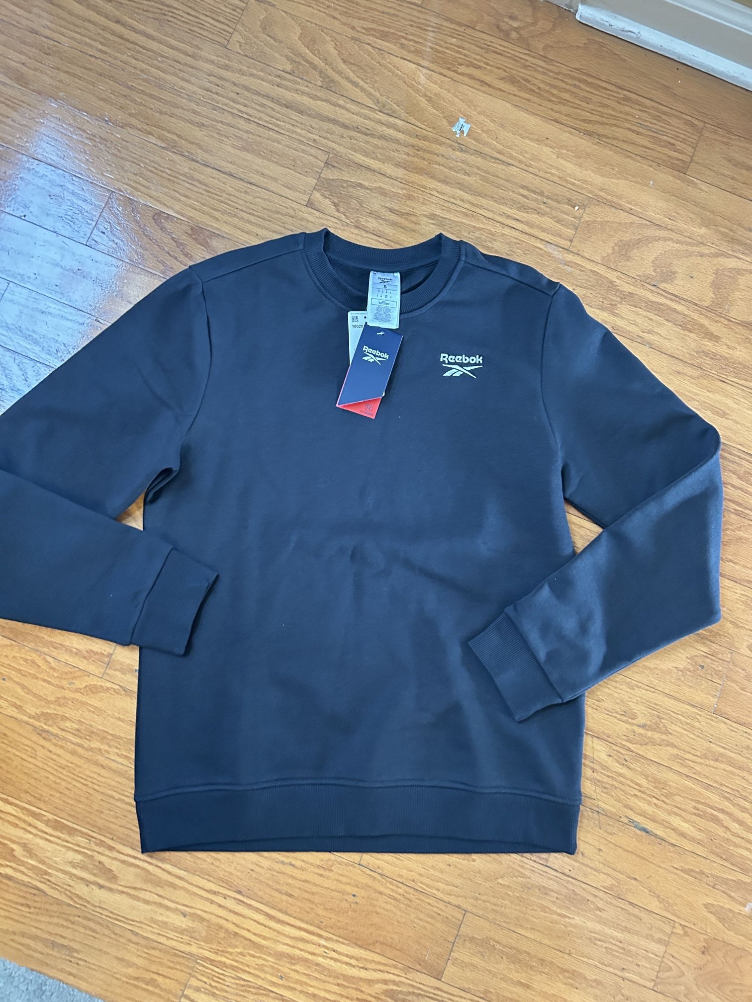 NWT Reebok Men’s Sweatshirt Size S