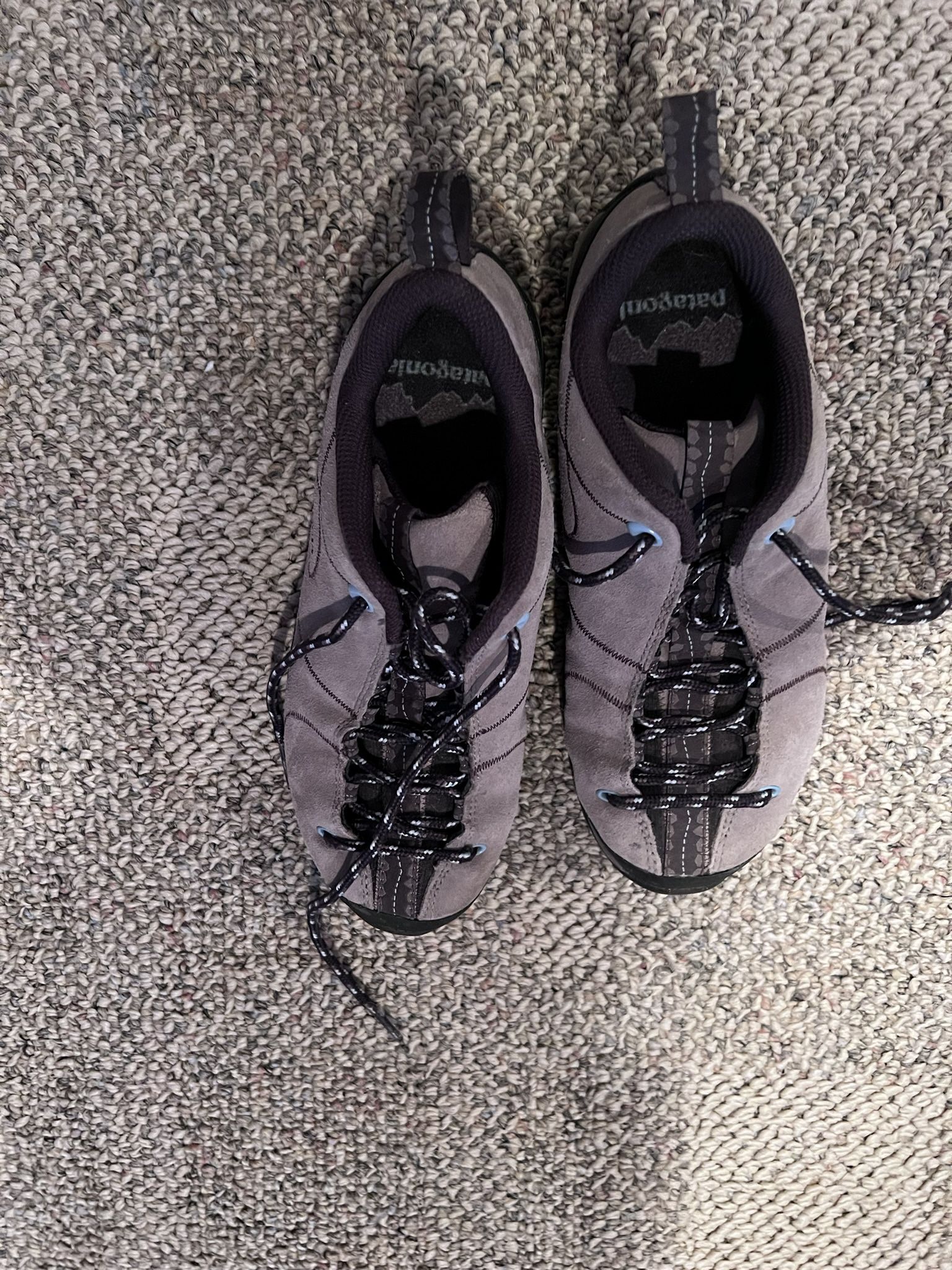 women’s hiking shoes