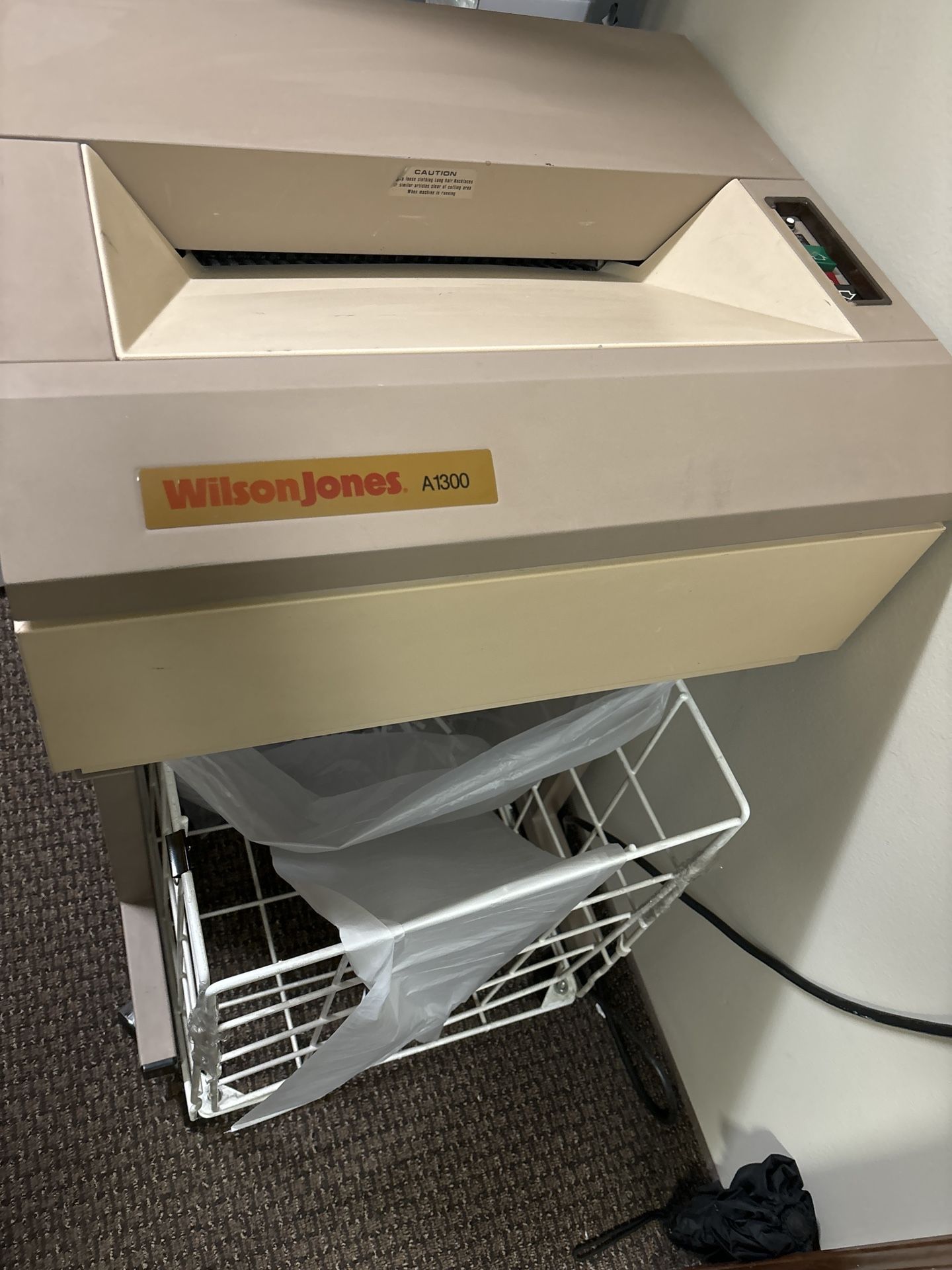 Wilson Jones A1300 Paper Shredder
