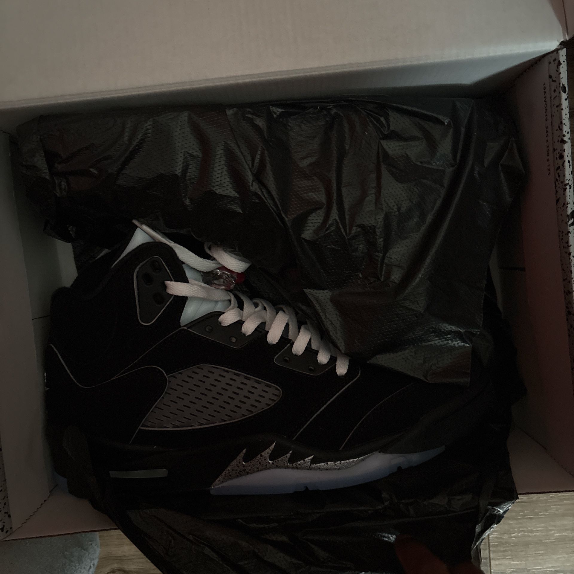 Jordan 5 metallic size 11