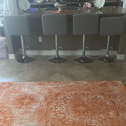 4 Barstools adjustable height