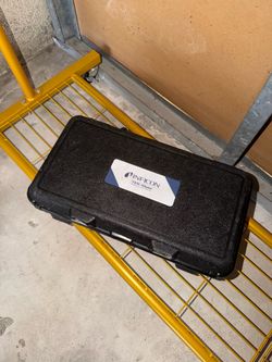 Refrigerant leak detector