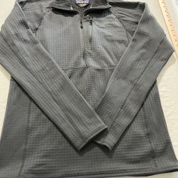 Patagonia Men’s 1/4 Zip Pullover 