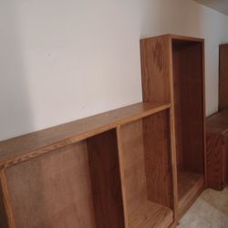 Quality Underhill Fine Solid Oak Furniture.           Owned Once Never Moved  Items Are Solid  Well Built. Shelves Included. 4 Pieces, Alone Or Set $