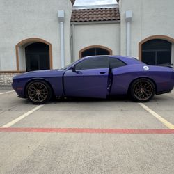 Dodge Challenger RT Coupe 2D