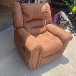 Brown Recliner Good Shape!