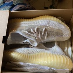 Yeezy 350 V2 Natural Brand New Size 9