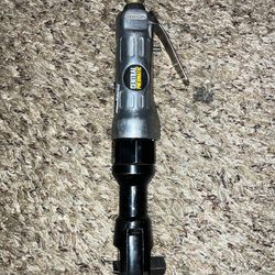 Central Pneumatic air ratchet wrench