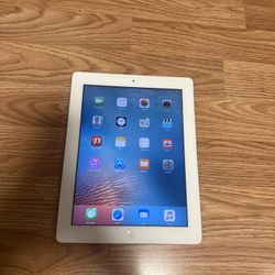 iPad 2 16GB 9.7 Tablet - White