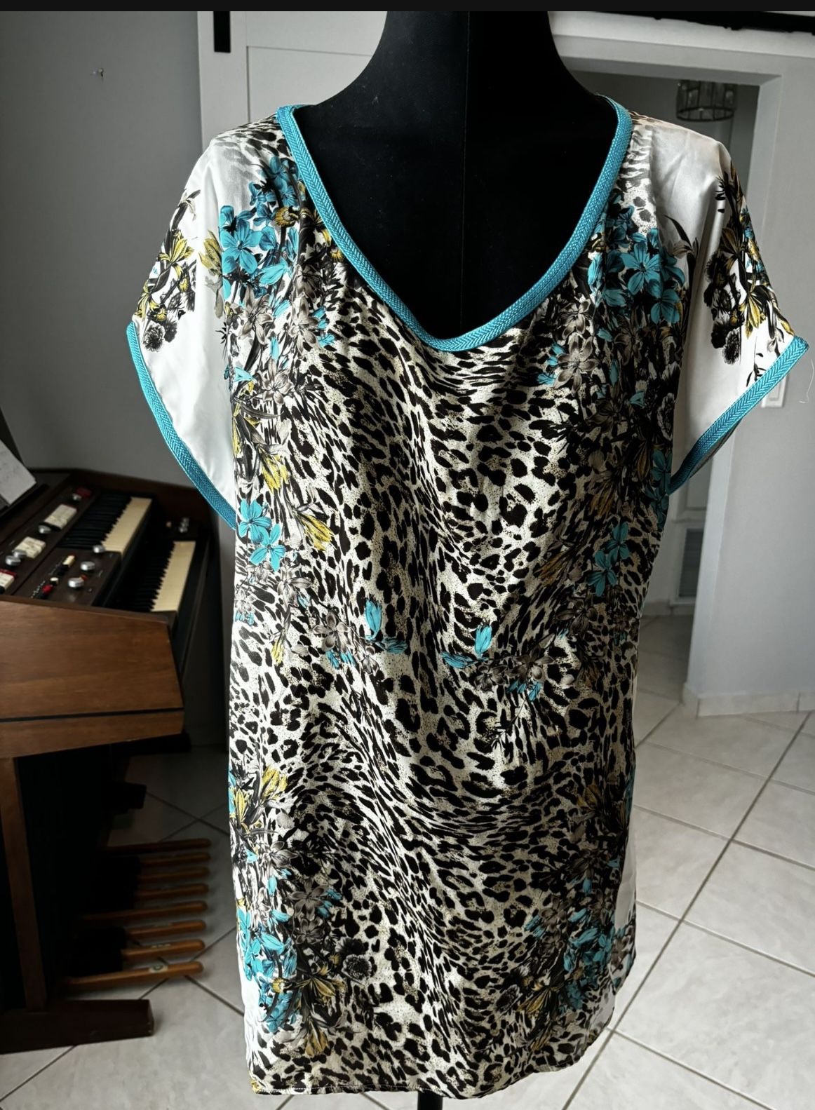 Moroccan Women’s Top / Tunic
