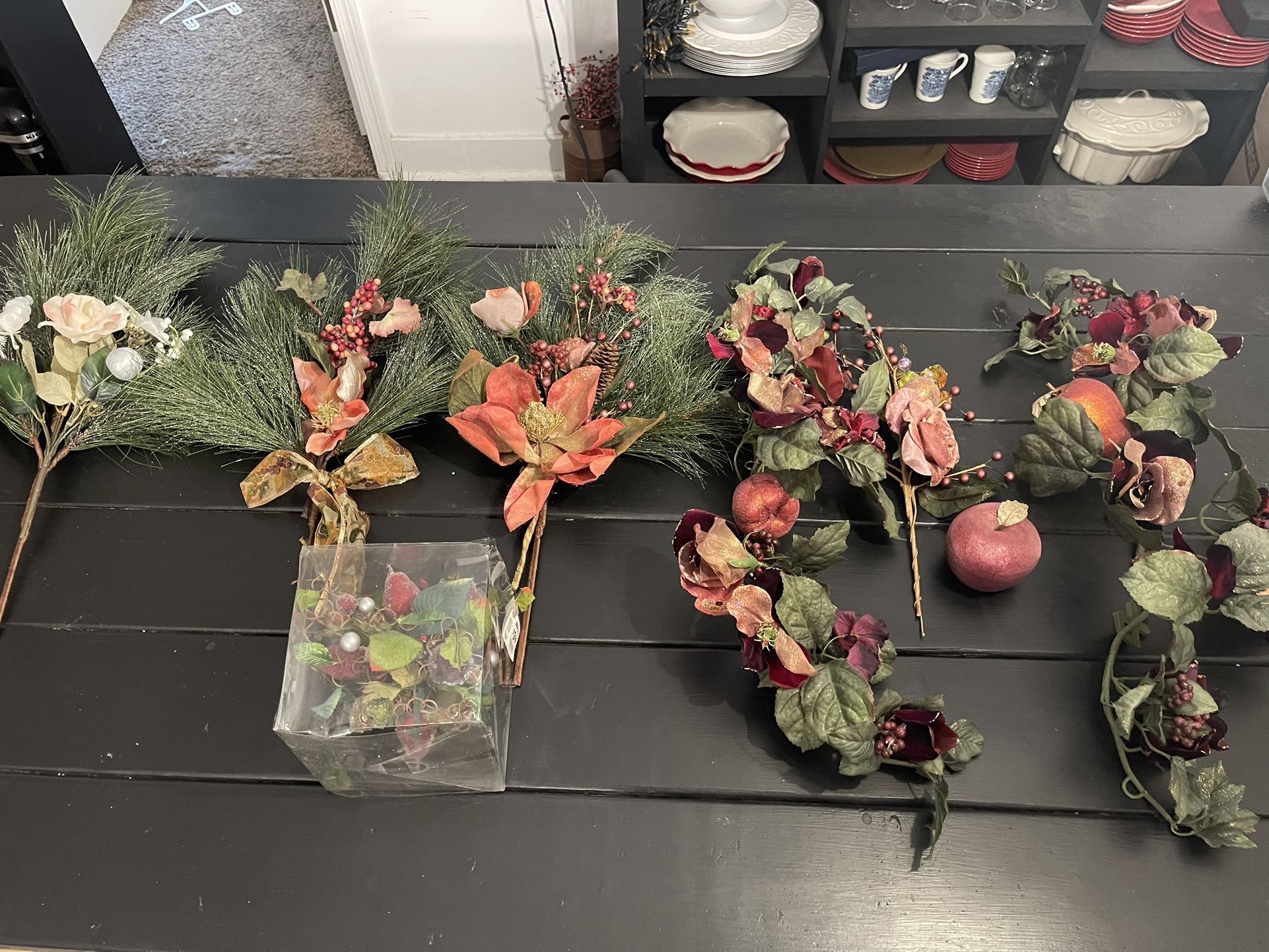 Beautiful Christmas Decorations Accents Floral Victorian Country