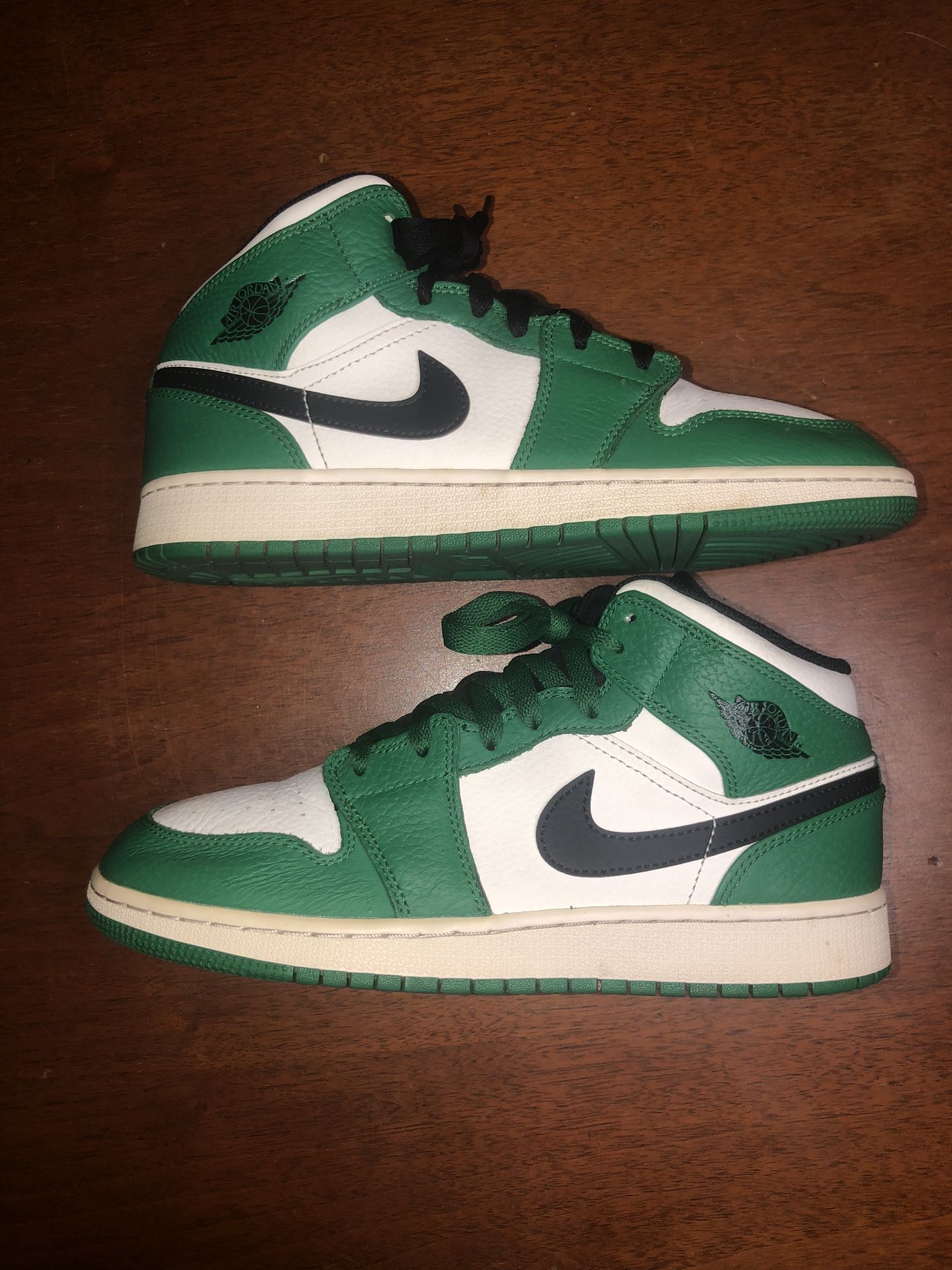 Nike Air Jordan 1 Mid SE GS Pine Green