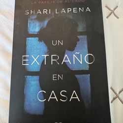 Book Un Extraño En Casa 