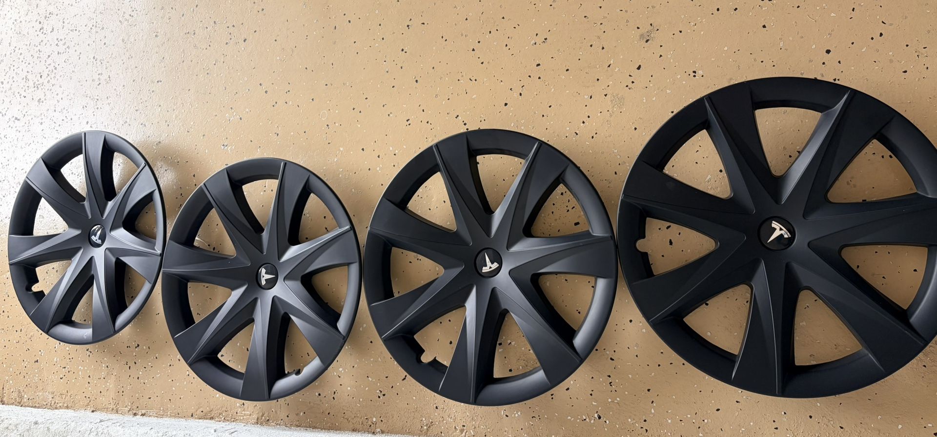 Tesla Model Y -19 inch wheel covers -4qty Matte black color -Sporty