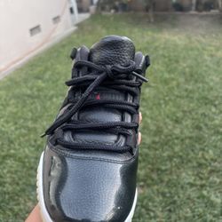 Jordan 11 retro low 