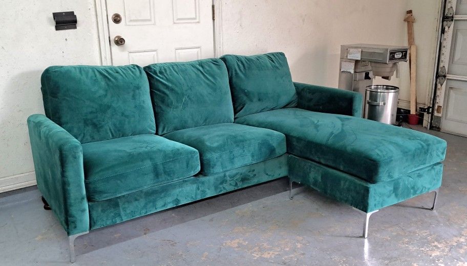 sofa estilo seccional verde esmeralda