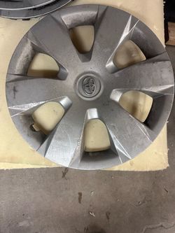 16 “ toyota hub caps