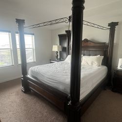 King Canopy Bed
