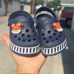 Kid Crocs Size 4