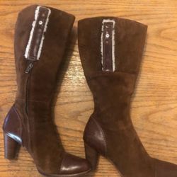 UGG Brown Sheepskin Suede & Leather 3” Heel Boots Size 10
