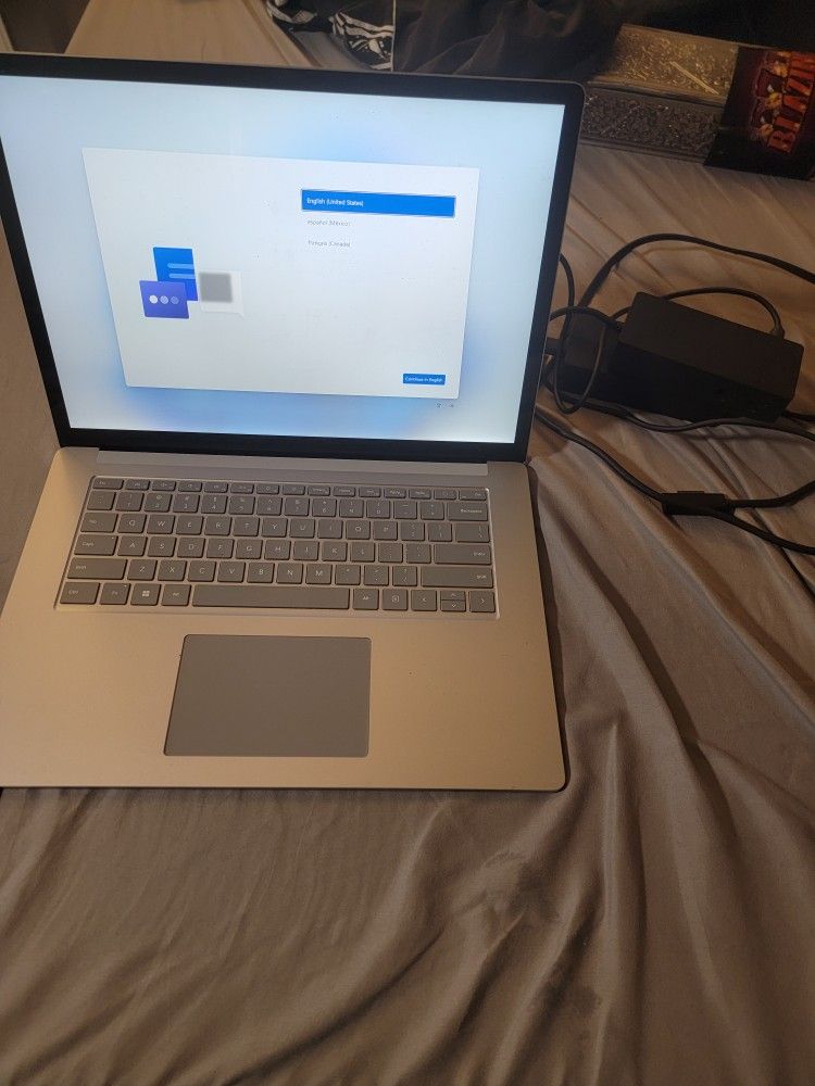 Microsoft Surface 4 Laptop (1979) i7-1185G7, 16GB, 512GB SSD, 15" 2.5K Screen Win 11