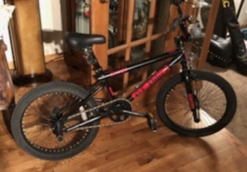 GT compe BMX 自転車 ブラック/レッド GT Compe BMX Bike for Sale in Naperville, IL - OfferUp