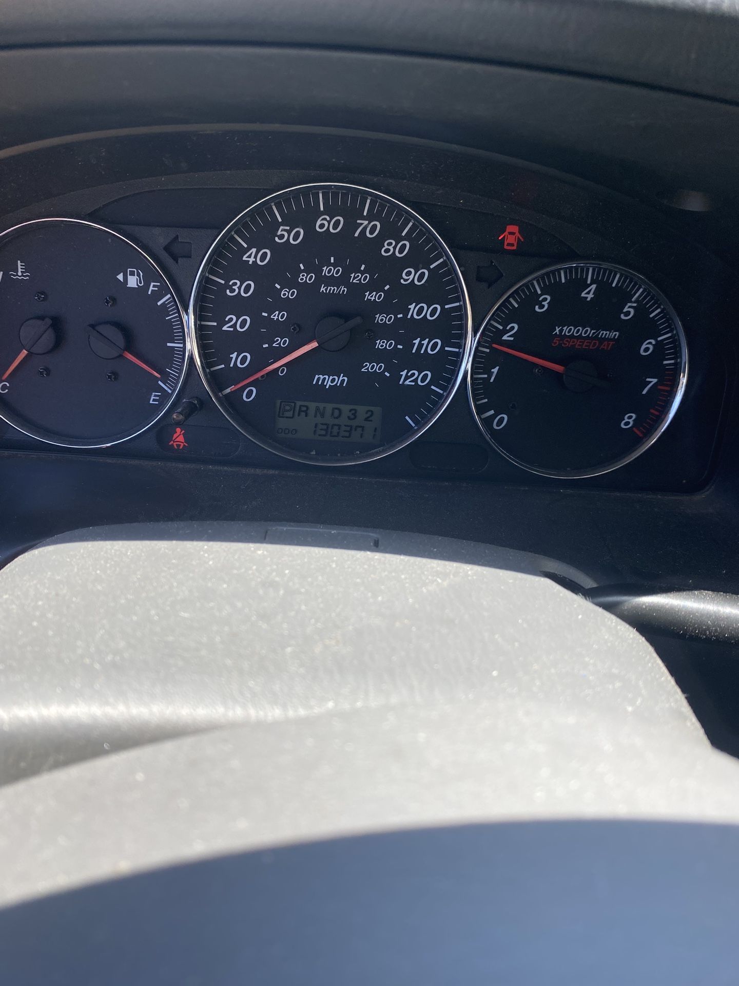 2005 Mazda MPV